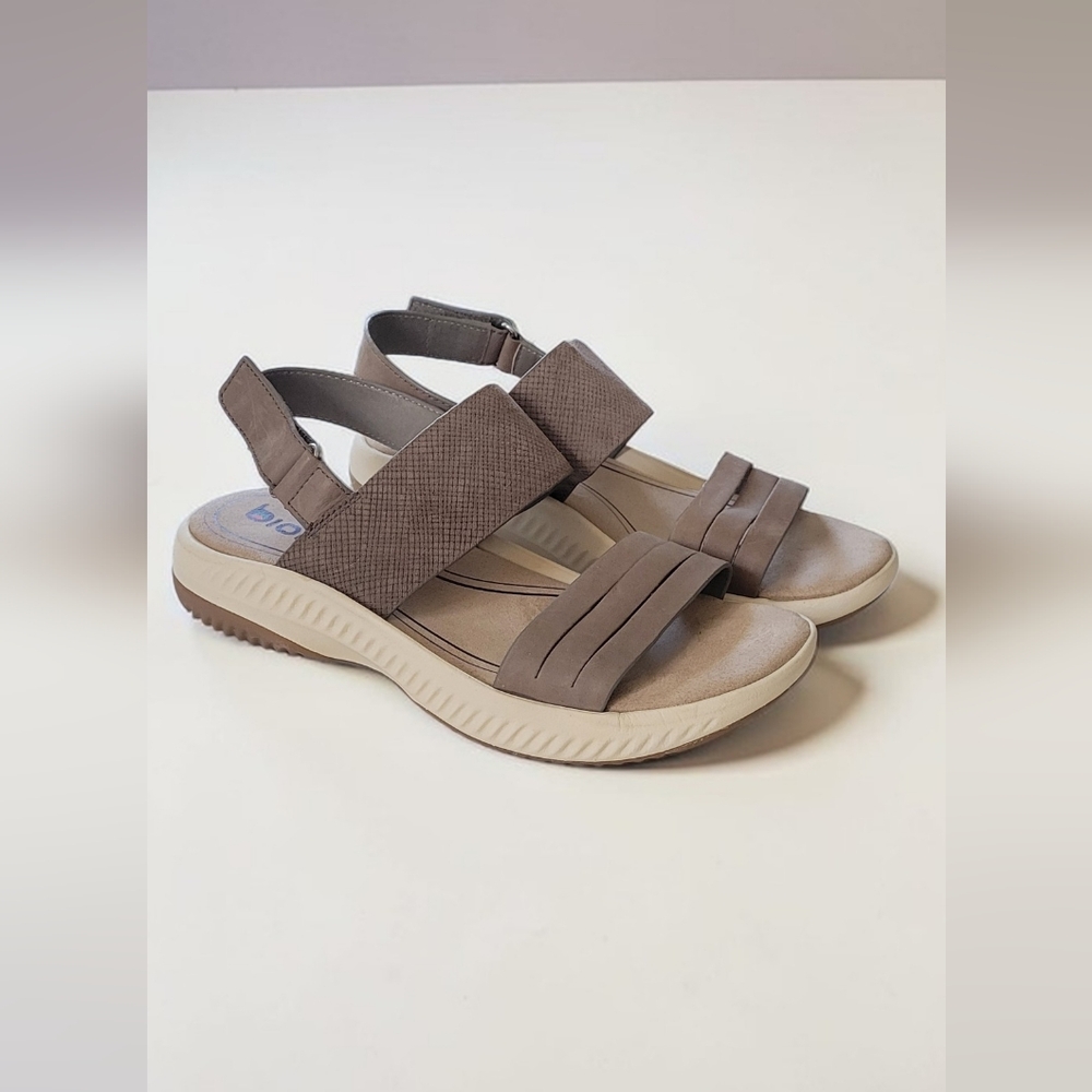 Bionica Alamosa Taupe Leather Strappy Women’s Summer Sandals, Size 9